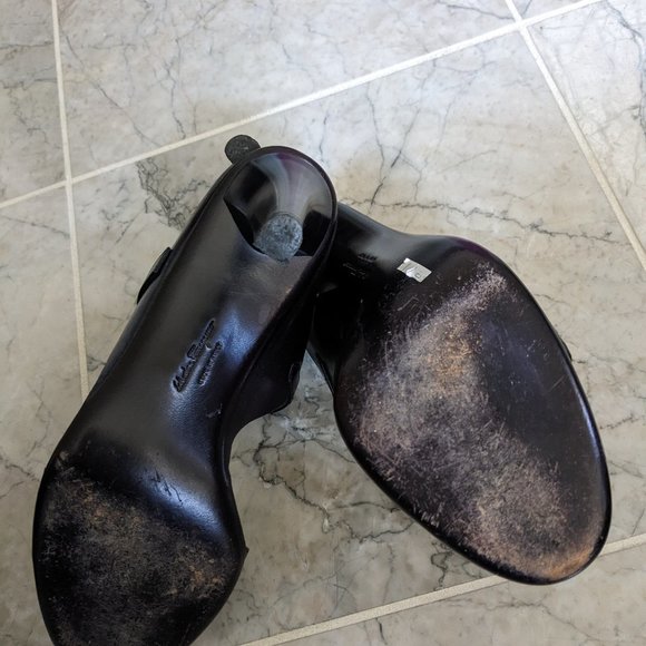 Salvador Ferragamo Black Leather heel Sandals Sz 10B Like new - Picture 8 of 13